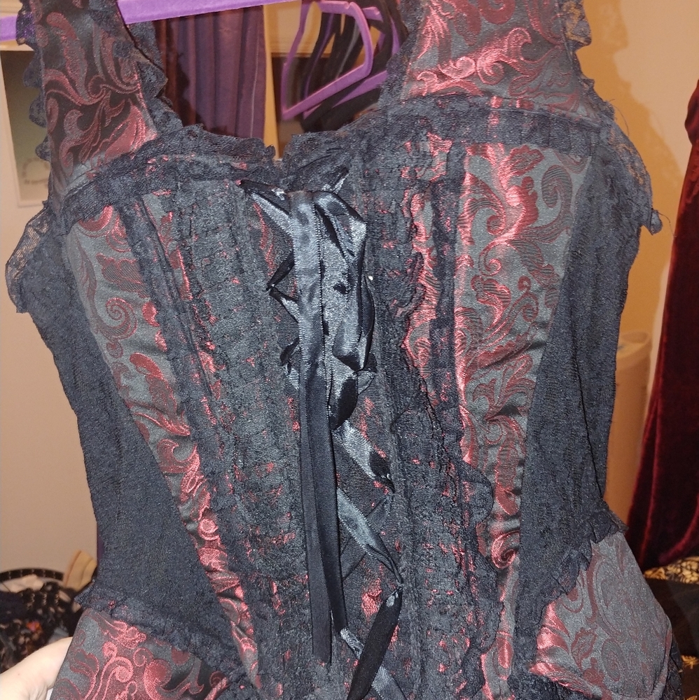L/XL Red/Black Tapestry Burleska Corset